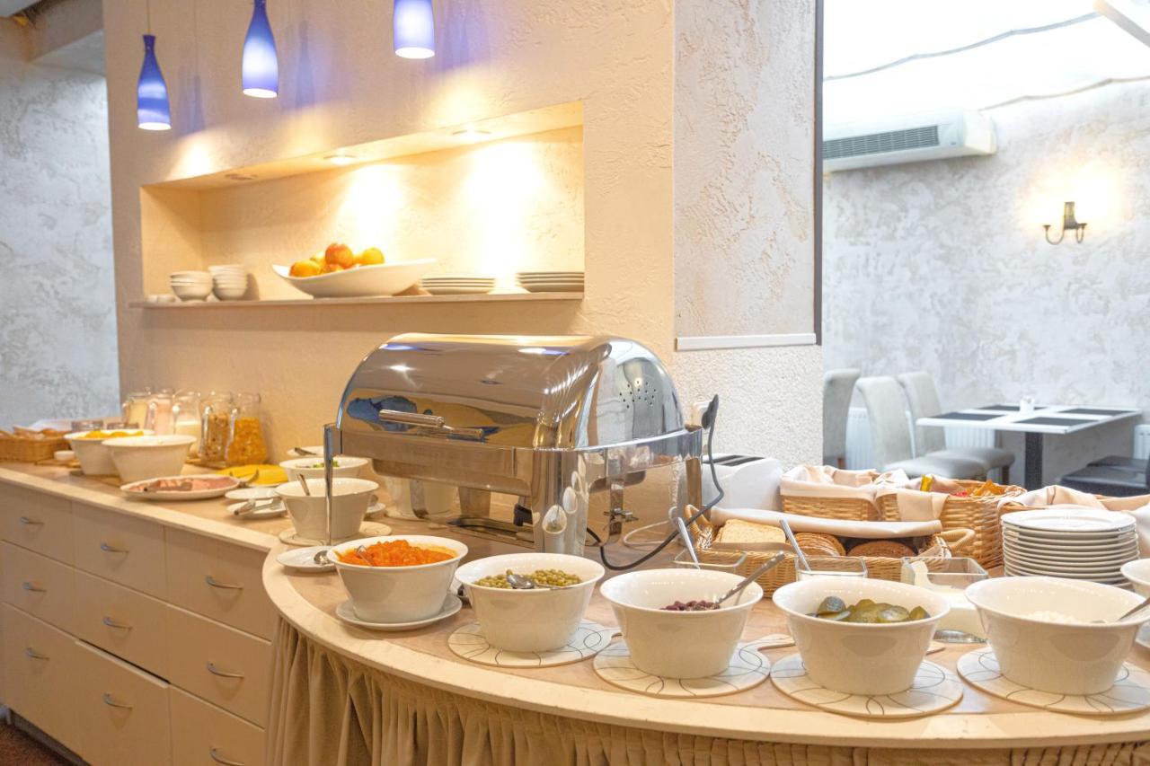 Good Stay Eiropa Hotel Economy Jūrkalne 外观 照片