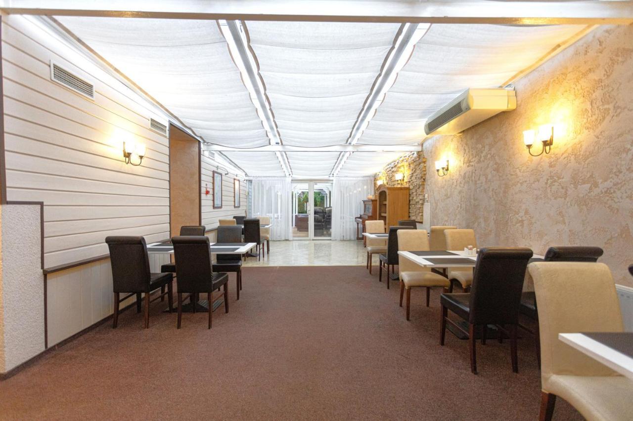 Good Stay Eiropa Hotel Economy Jūrkalne 外观 照片