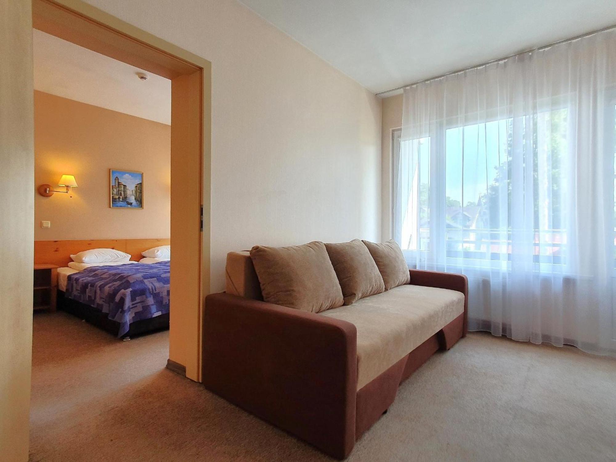 Good Stay Eiropa Hotel Economy Jūrkalne 外观 照片