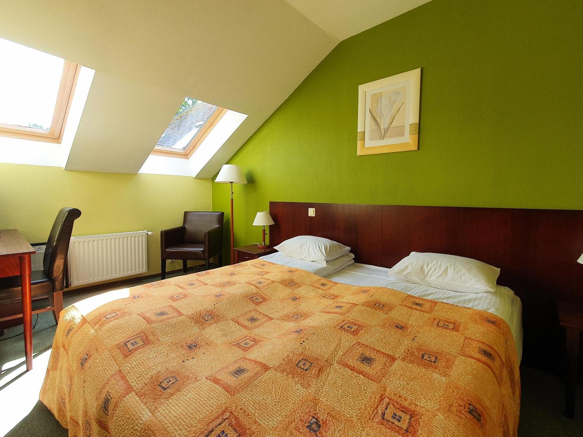 Good Stay Eiropa Hotel Economy Jūrkalne 外观 照片