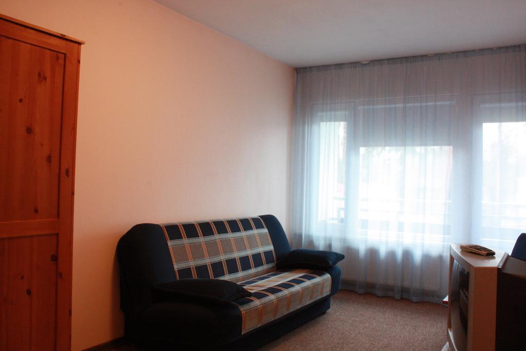 Good Stay Eiropa Hotel Economy Jūrkalne 客房 照片