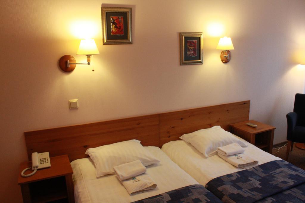 Good Stay Eiropa Hotel Economy Jūrkalne 客房 照片