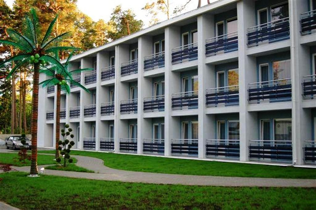 Good Stay Eiropa Hotel Economy Jūrkalne 外观 照片