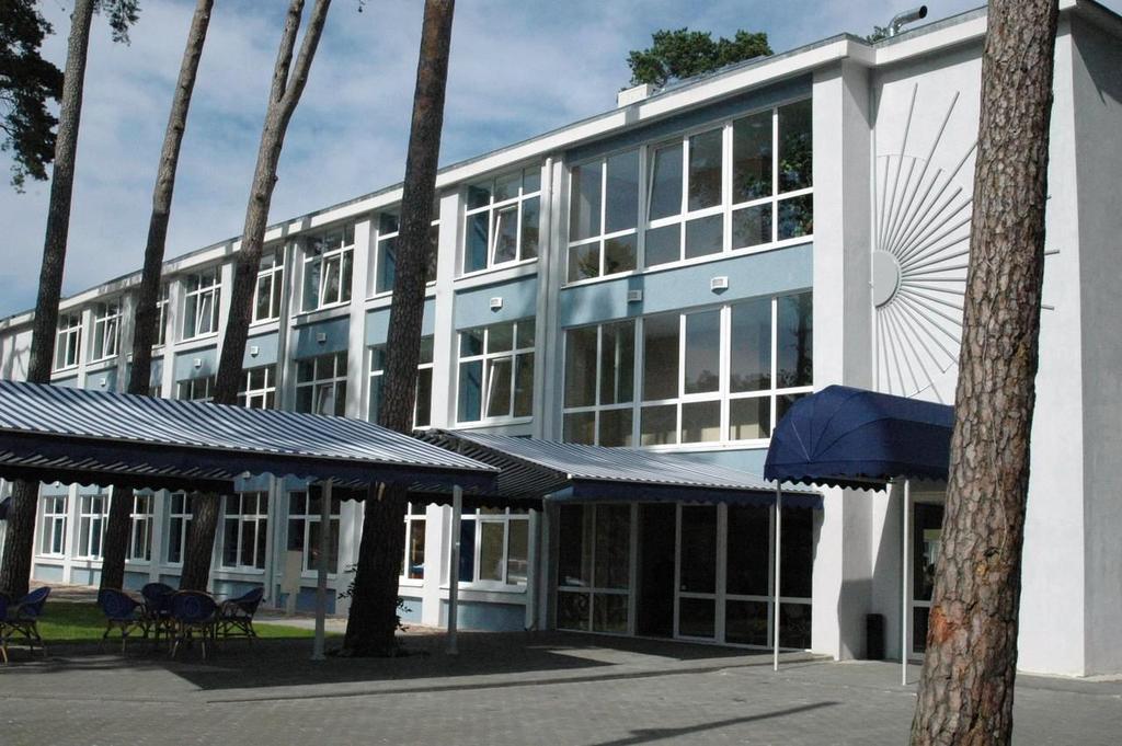 Good Stay Eiropa Hotel Economy Jūrkalne 外观 照片