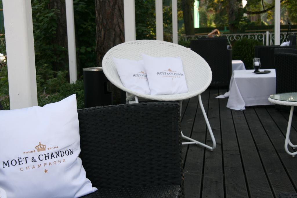 Good Stay Eiropa Hotel Economy Jūrkalne 外观 照片
